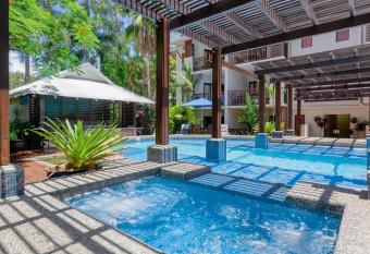 Charming 1 bedroom Apt - Close to Town & Beach has Balcony rooms