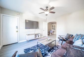 Cozy 2-bedroom rental unit in Washington allows 18 year olds to book a room