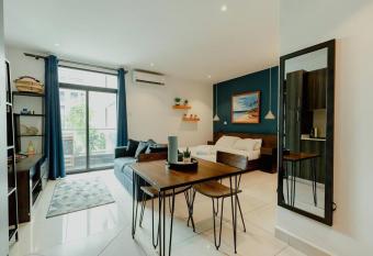 Enjoy Luxury Studio w/Pool @Embassy Gardens allows 18 year olds to book a room