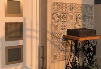 Sunset House has Balcony rooms