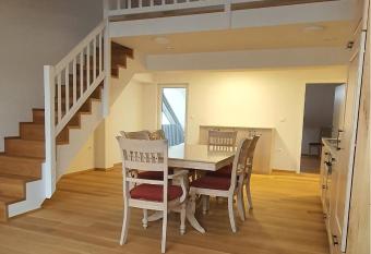 Apartment Alpine rose has Balcony rooms