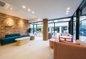 Browndot Hotel Namchuncheon allows 18 year olds to book a room