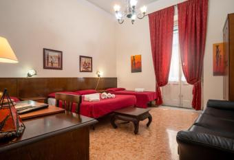 Aci B&B has Balcony rooms