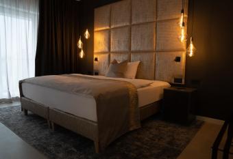 THE NEWSHA SIGNATURE HOME allows 18 year olds to book a room