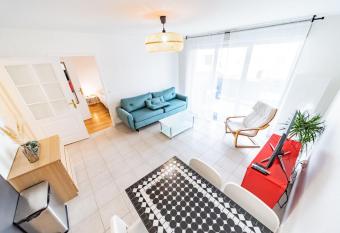 Charming T2 (44M2) bright with Terrace has Balcony rooms