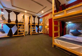 New Vista Hostel, Near Mall Road Manali allows 18 year olds to book a room