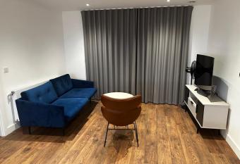 Luxury 2 bedrooms apartment has Balcony rooms