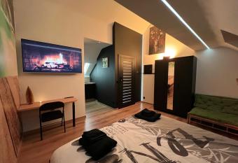 Zen, un studio superlatif has Balcony rooms