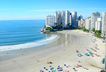 Apto na praia da Asturias Guaruja com Servi  o de Praia has Smoking/Balcony rooms