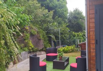 KAZA-Nounours Location saisonni  re allows 18 year olds to book a room