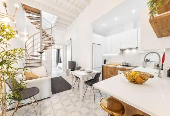 RG Casa do Carmo allows 18 year olds to book a room