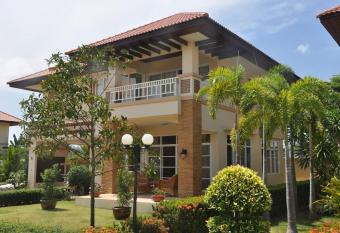 Amazing house near the beach has Balcony rooms