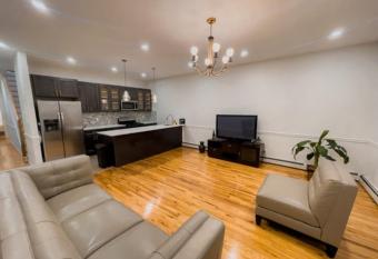 (null) has Balcony rooms