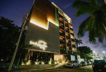 Amazing studio at Sofia has Smoking/Balcony rooms