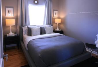 Beautiful Plaza Condo 3 has Balcony rooms