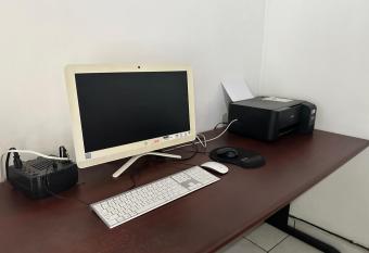 Mandarine House has rooms with a private hot tub