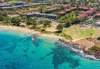 Ocean Views Penthouse, Walk to Beach, 2 Queen Beds has rooms with a private hot tub