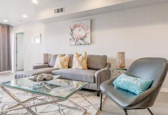 Cozy Condo Close to Everything has Balcony rooms