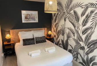 Le Terracotta - hyper centre & confort allows 18 year olds to book a room