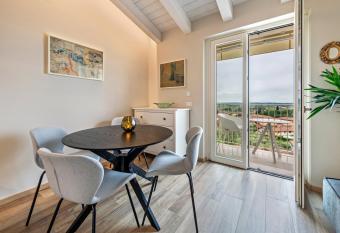 Cavalino Boutique 2 has Balcony rooms