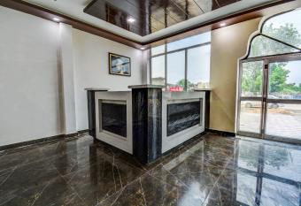 Junglee Bagpackers has Balcony rooms