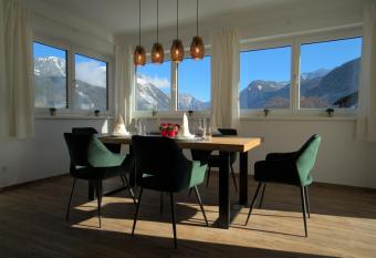 Dangos Gosau has Balcony rooms