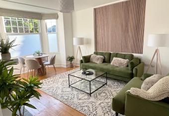 1 Bed / 1 Sofa Bed  Scandi  Style Ground Floor Apartment has Balcony rooms