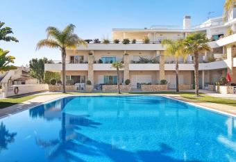 Family House White Dove has Balcony rooms