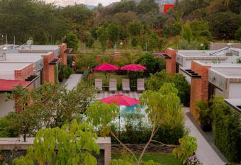 Casa 8 Maltas allows 18 year olds to book a room