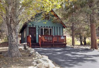 Moon Shadow has rooms with a private hot tub