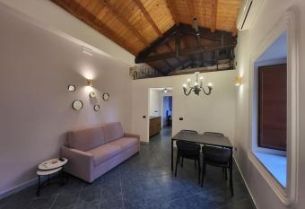 Allittighiti has Balcony rooms