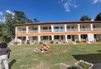 Victoria Inn Jamaica has Balcony rooms