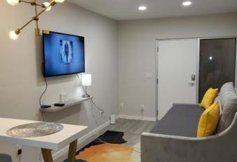 Hidden Gem in Phoenix Area allows 18 year olds to book a room