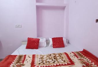 Star light guest house has Smoking/Balcony rooms