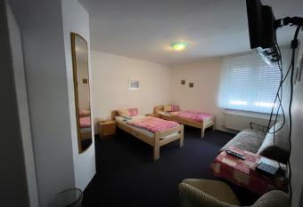 Hotel / Gastst  tte Jonen   s Eck has Balcony rooms