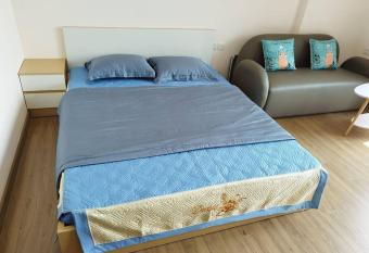 S2 Studio Sky Oasis Homestay has Balcony rooms