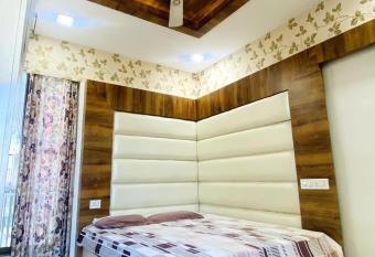 Sunspot has Balcony rooms