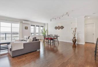 Initial / Panorama / Chutes Montmorency has Balcony rooms