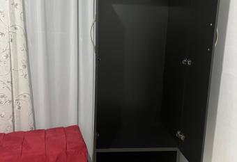 Habitaci  n Tranquila de descanso allows 18 year olds to book a room