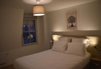 Le Saint Pierre en Baie Appt 3-4 pers parking priv   has Balcony rooms