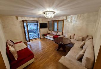 appartement Tout confort has Balcony rooms