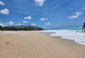 Beachfront Duplex, 1 Bedroom 3 Beds, 2 Baths, AC, Wi-Fi, Hot Water, Near Los Patos has Balcony rooms