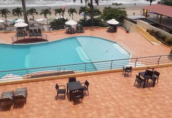 Dep. Torre Sol Tropical Tonsupa allows 18 year olds to book a room