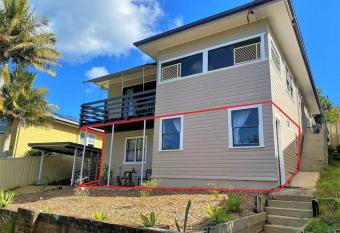 Allawah Unit 1 has Balcony rooms