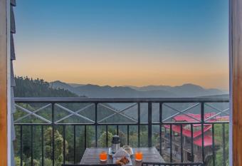 Mashobra Breeze Shimla has Balcony rooms