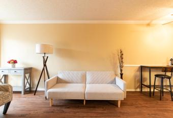 Luxurious stay near the beach has Balcony rooms