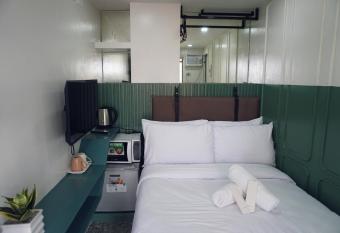 Cebu Backpackers Hostel has Balcony rooms