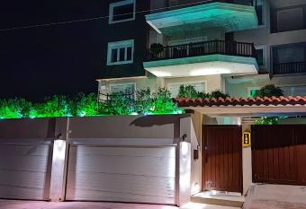 Chalkida Hilltop Apartments has Balcony rooms