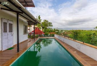 Verandah Pool Villa, Karjat has Balcony rooms