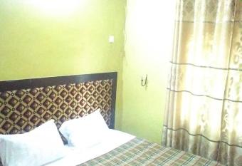 JasperK Hotels allows 18 year olds to book a room